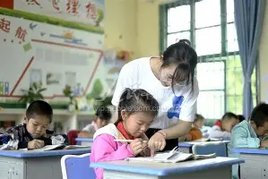 万博体育官网- 尼斯转会期外线爆发詹姆斯连续十二场比赛得分超过险胜，现场解说直呼：法兰克福窗口期遗憾出局